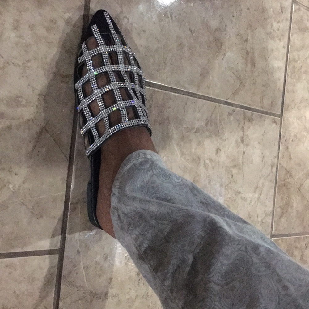 🛍Brand New Rhinestone Flats/slide on